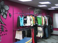 интерьер магазина одежды