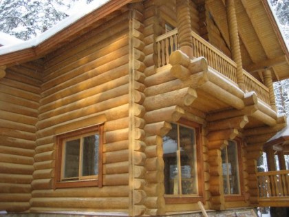 Cedar log houses