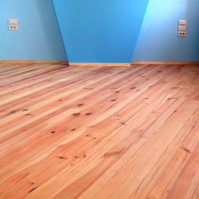 Floor finish in a wooden house