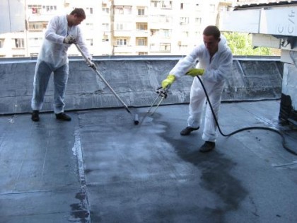 Repair of the roof liquid rubber