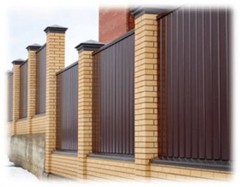 fence of corrugated board